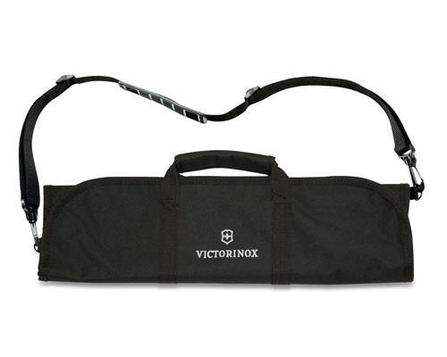 Does the knife roll have an adjustable strap?